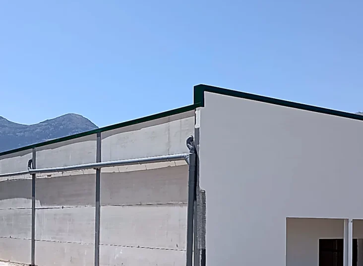 nave-industrial-04-fachada-lateral-canalones